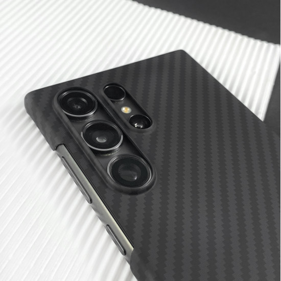 FIBRA Carbonite case with MagSafe Samsung S25 Plus