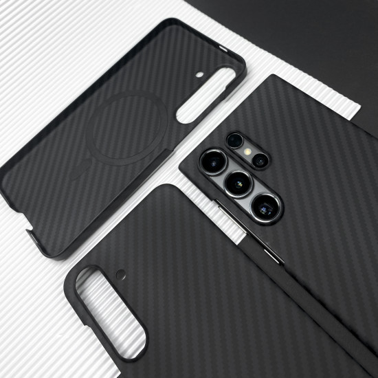 FIBRA Carbonite case with MagSafe Samsung S25 Plus